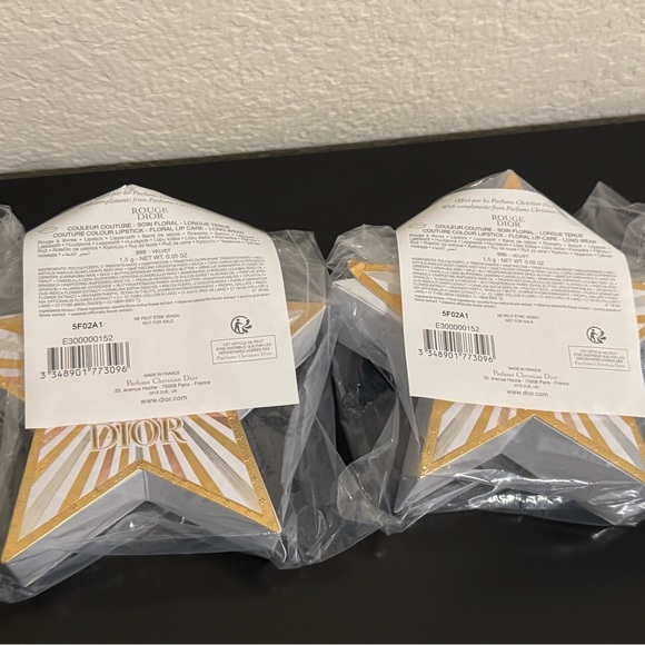 Lot of 2- Dior Holiday 2025 Gold Star Ornament with mini Rouge 999 Velvet. - Picture 3 of 5